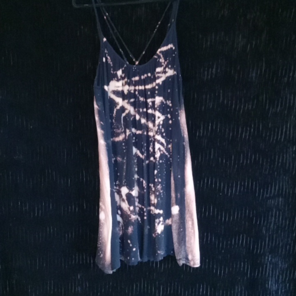Funky bleaching Light material dress